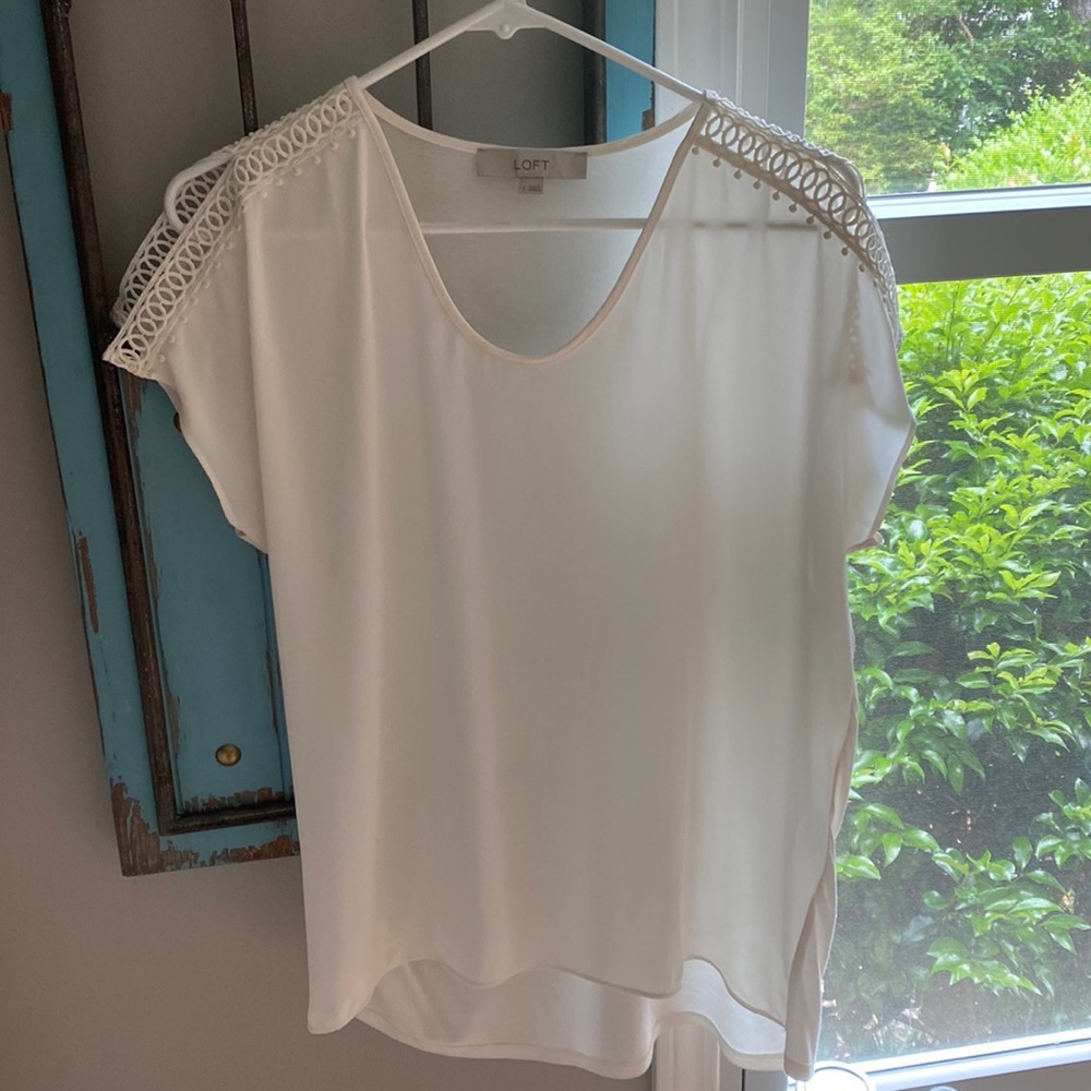 NWOT Loft T-shirt blouse off white